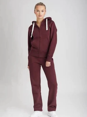 Vinrött russemerch- BYTA - Jag har ett rött russemerch i strl XS och undrar om någon har ett russemerch i strl S/M som någon vill byta med mig.