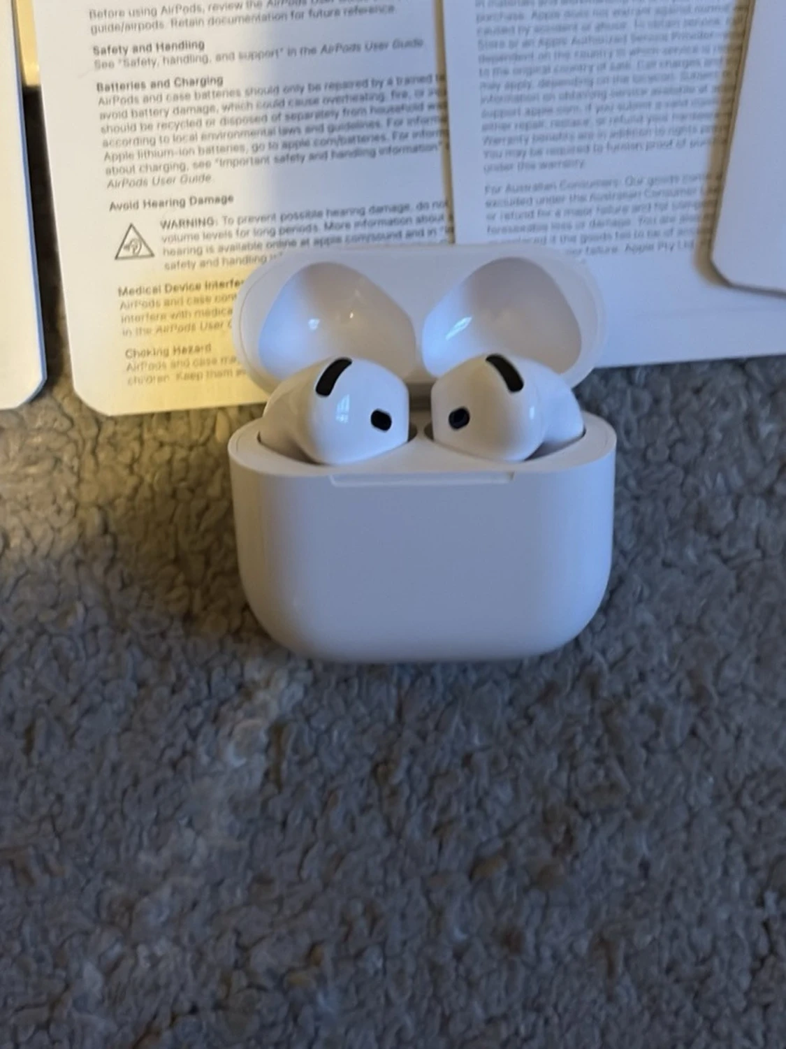 Apple AirPods med laddningsetui active noise cancellation - 1