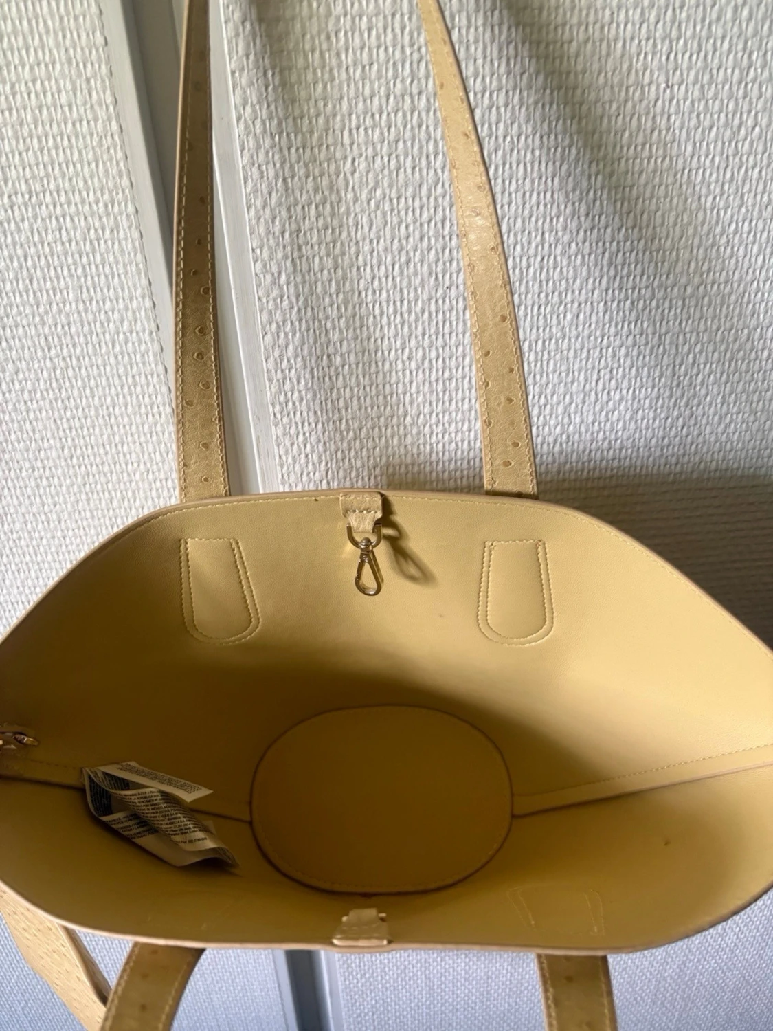 Beige handväska med struktur - 2