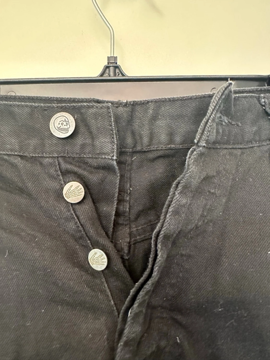 Svarta jeansshorts med rå kant W28 Weekday - 1