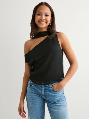 Svart topp med meshdetalj - Snygg svart topp med en unik meshdetalj på ena sidan som är testad men utan lapp från Nelly 
