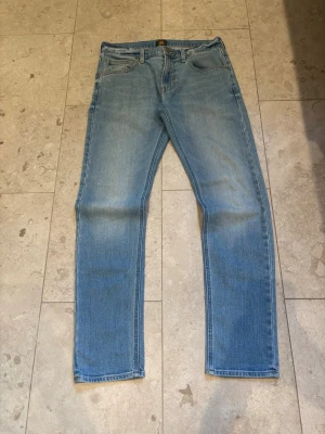 Vintage lee jeans 30/32 - Hör av er vid frågor om mått!