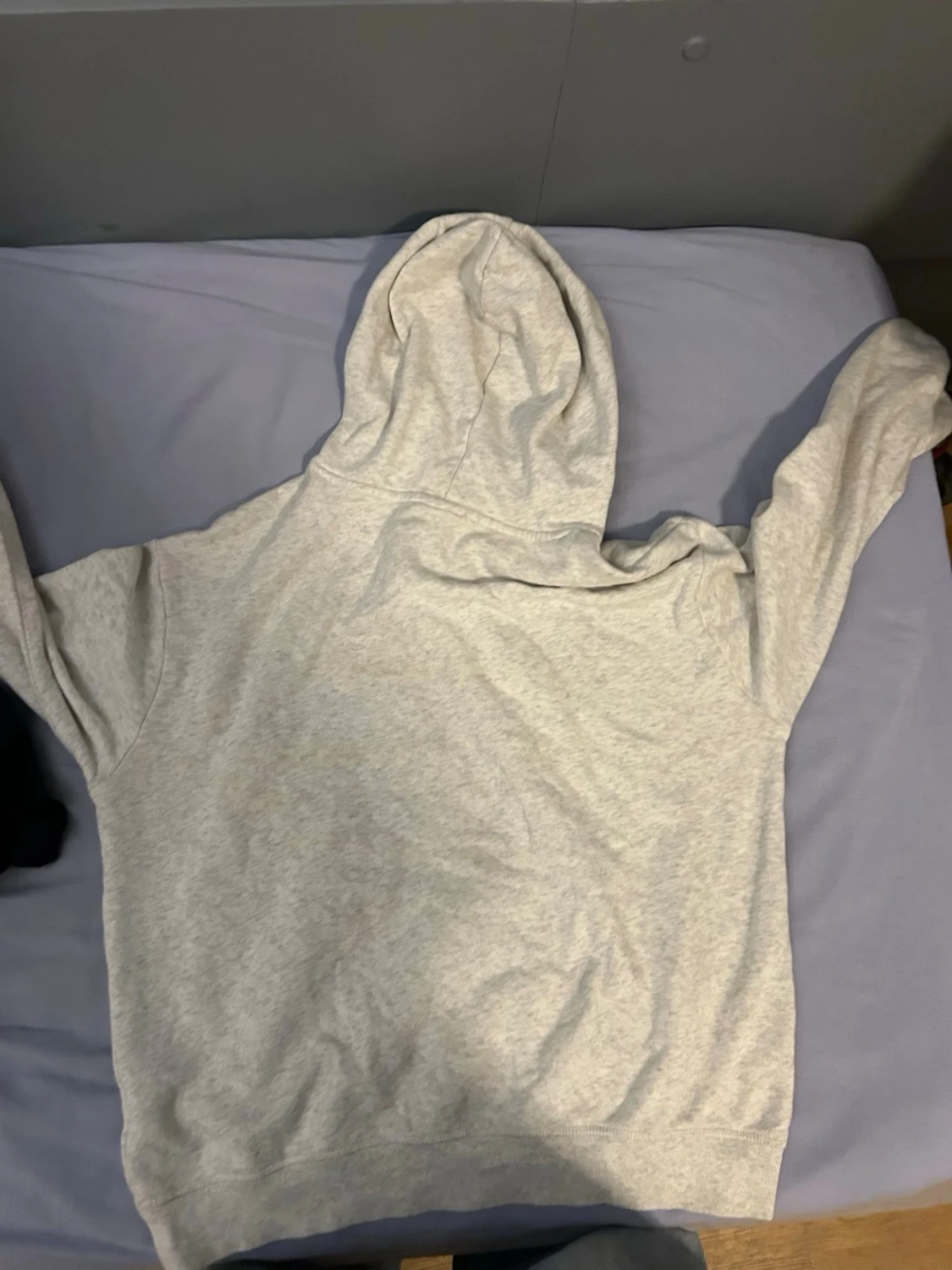 Grå hoodie med MONACO-tryck - 1
