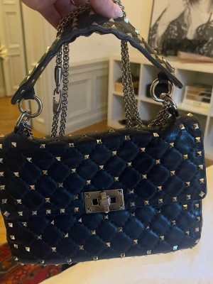 Valentino garavani rockstud spike - Dustbag, kort, extra nitar medföljer💖💖