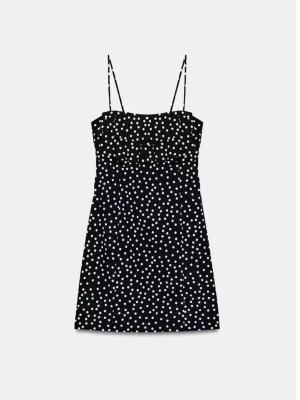 Prickig klänning - Ny med prislapp, köpt för 399kr🥰
