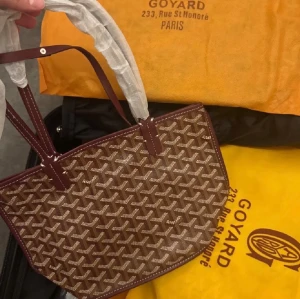 Helt ny väska  - Helt ny väska 