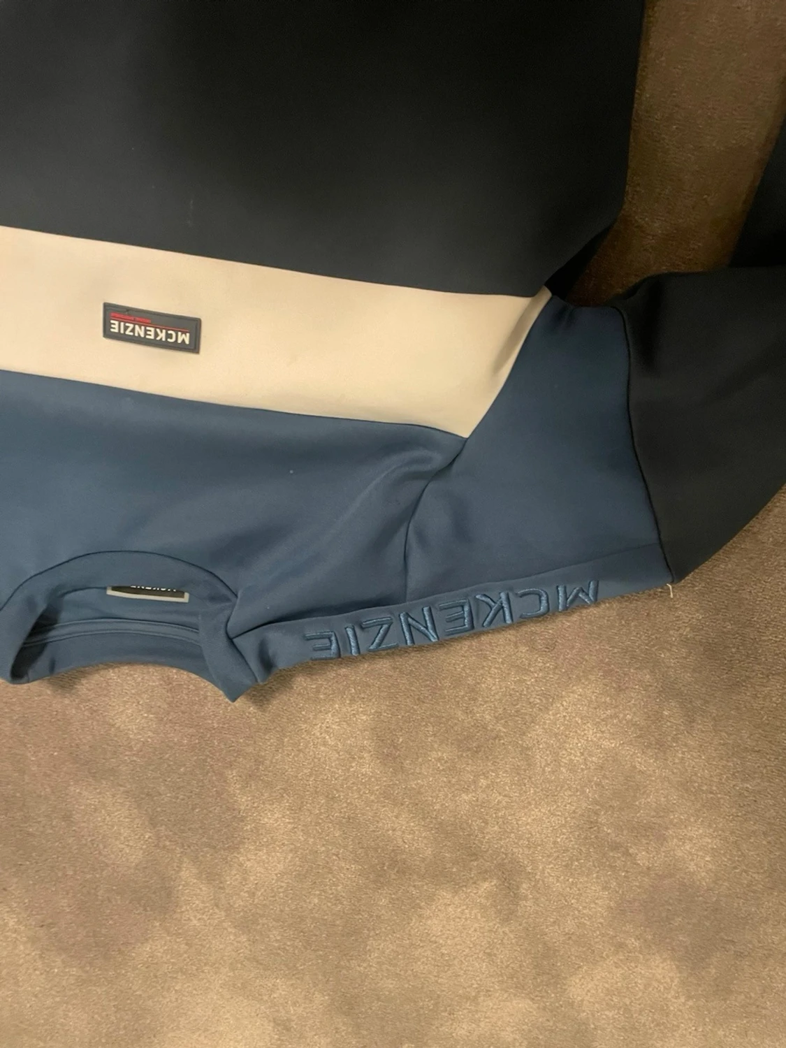 Blå sweatshirt från McKenzie - 1