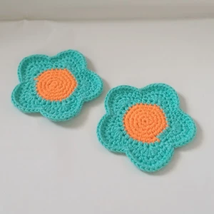 Glasunderlägg blomma turkos - Handvirkat glasunderlägg. Priset är för ett underlägg.