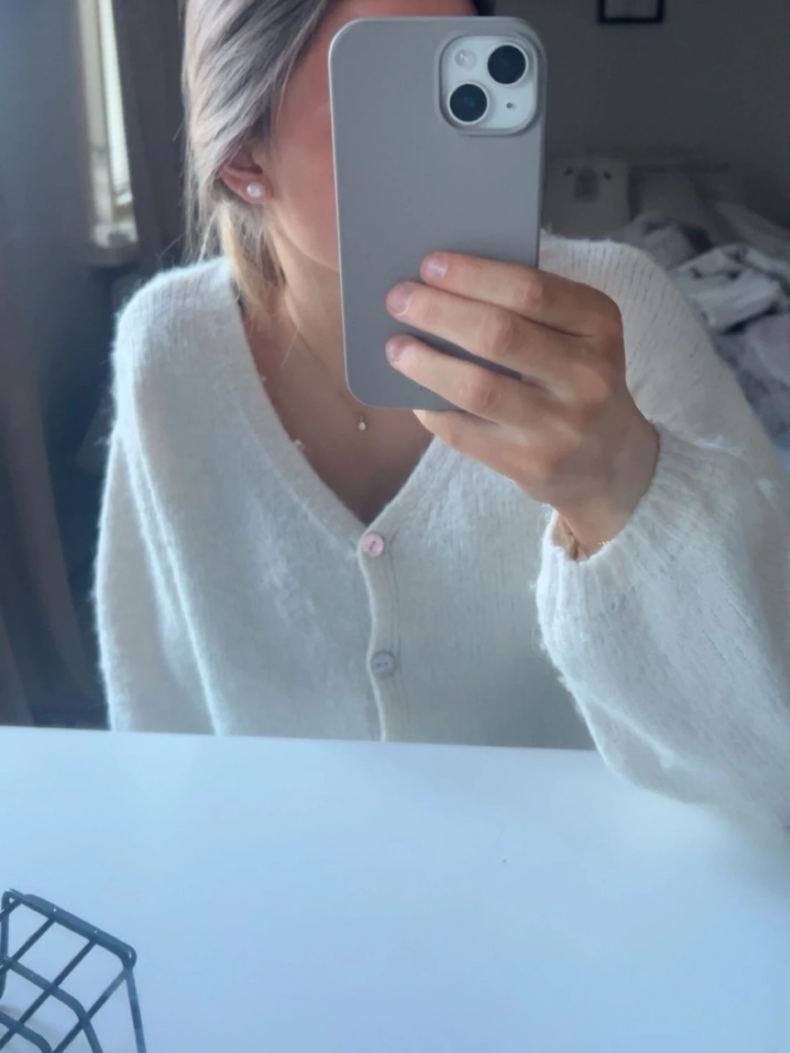 Vit fluffig kofta med v-ringning💕💕💕 - 1