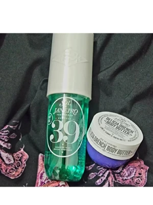 Sol de Janeiro Cheirosa 39 - Sol de Janeiro Cheirosa 39 mist , 90 ML. Delicia Drench Body Cream 25 ML. Båda nya och oanvända.