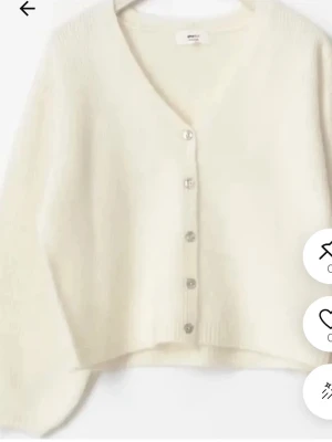 SÖKER!!!!!!!!!! Kofta från Gina storlek S  - Söker denna kofta i Storlek S från Gina!!!!! Om ni säljer så skriv gärna❤️