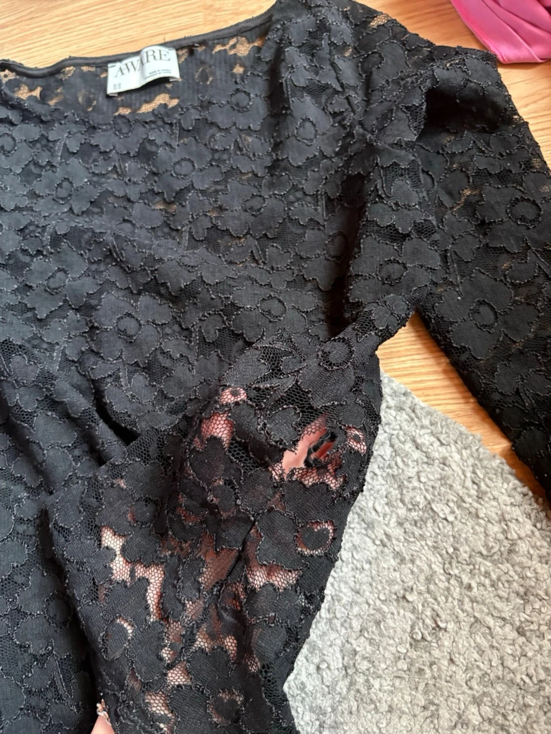 Svart spetsblus från AWARE - 2