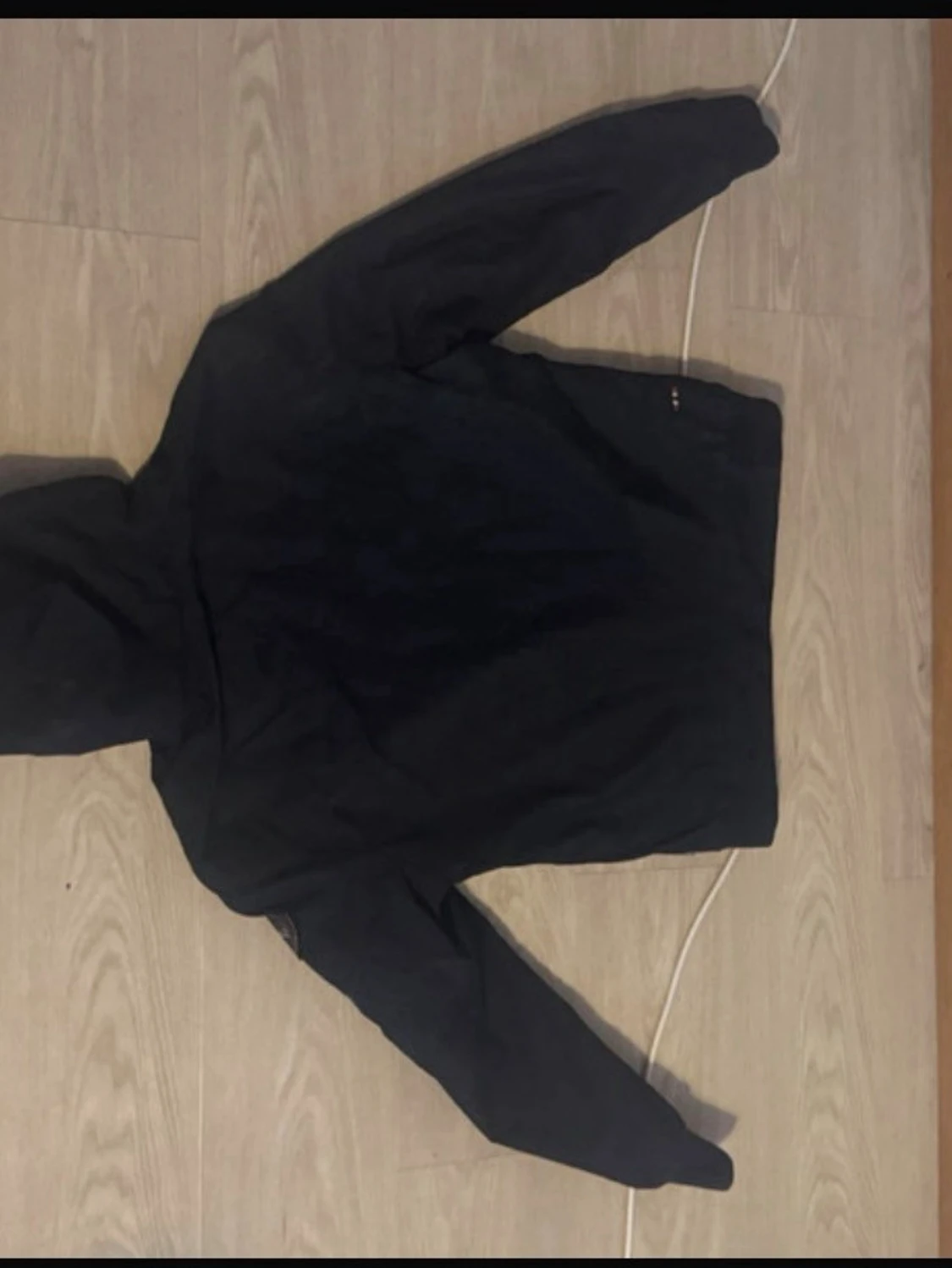 Svart vindjacka med huva från Napapijri - 3