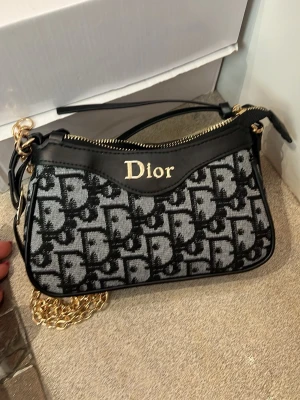  handväska - Snygga väskan 