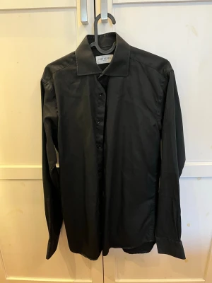John Henric skjorta - Mycket bra skick