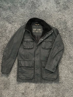 Vax field jacka  - Riktigt snygg vax jacka från märket St George by Duffer. Lik barbour. Storlek S. Riktigt bra passform 