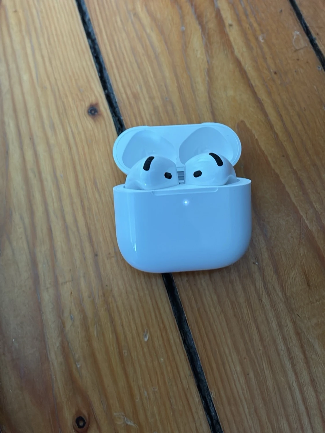 Apple AirPods 4 ANC vita - 3