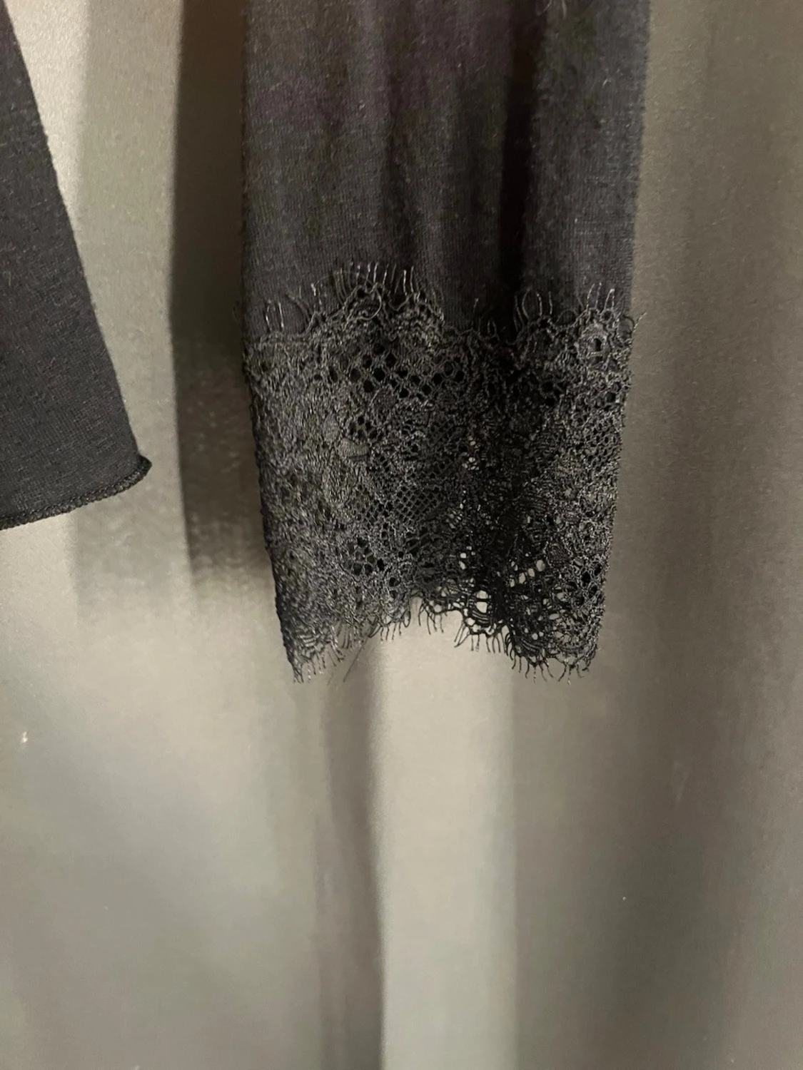 Svart långärmad topp med spets - 3