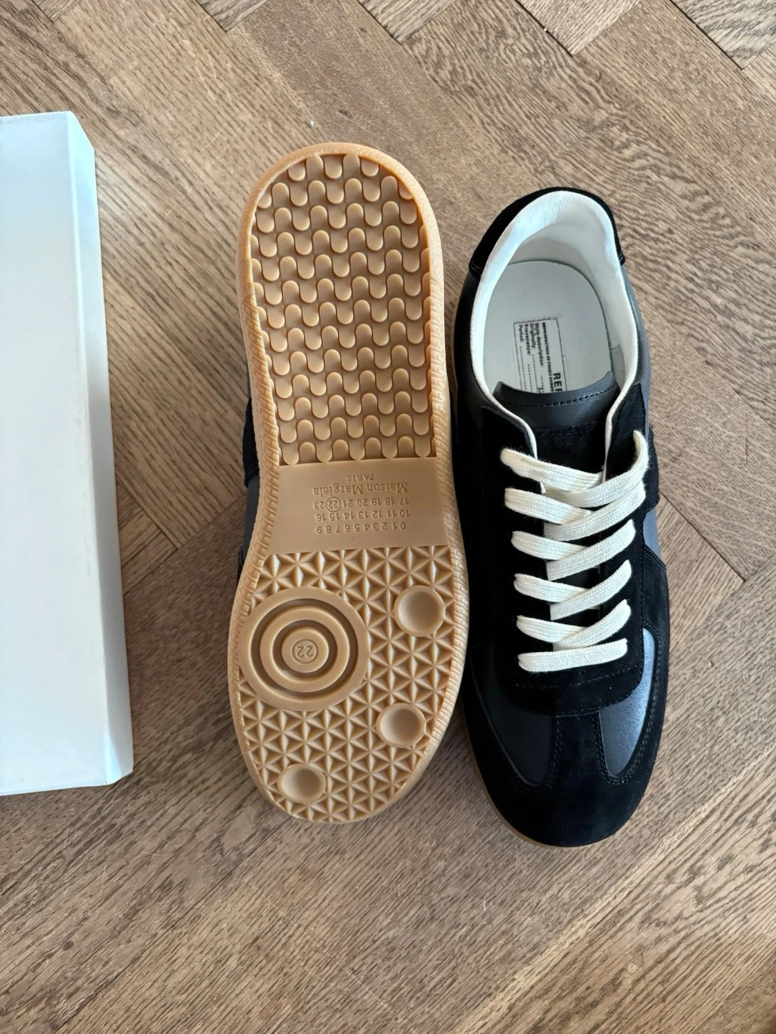 Svarta Maison Margielas  - 1