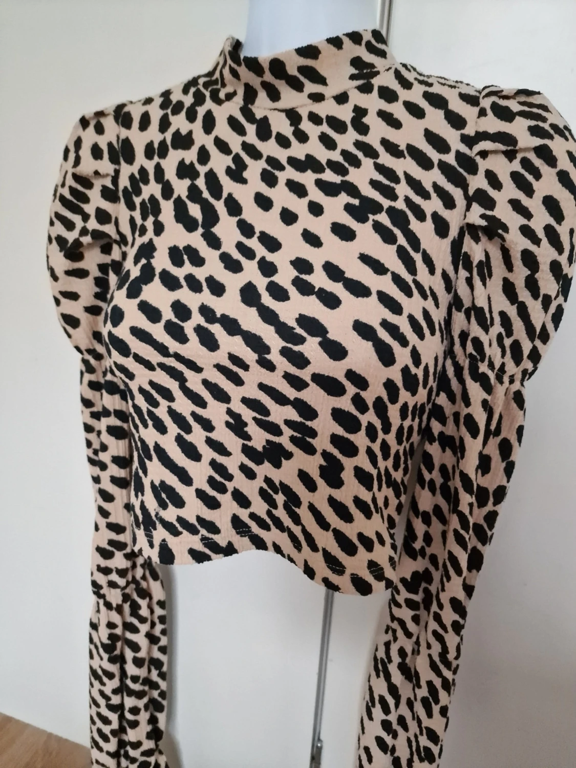Leopardmönstrad croppad topp - 2