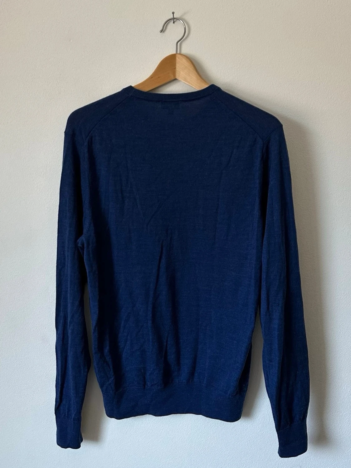 Mörkblå stickad tröja från Uniqlo - 1