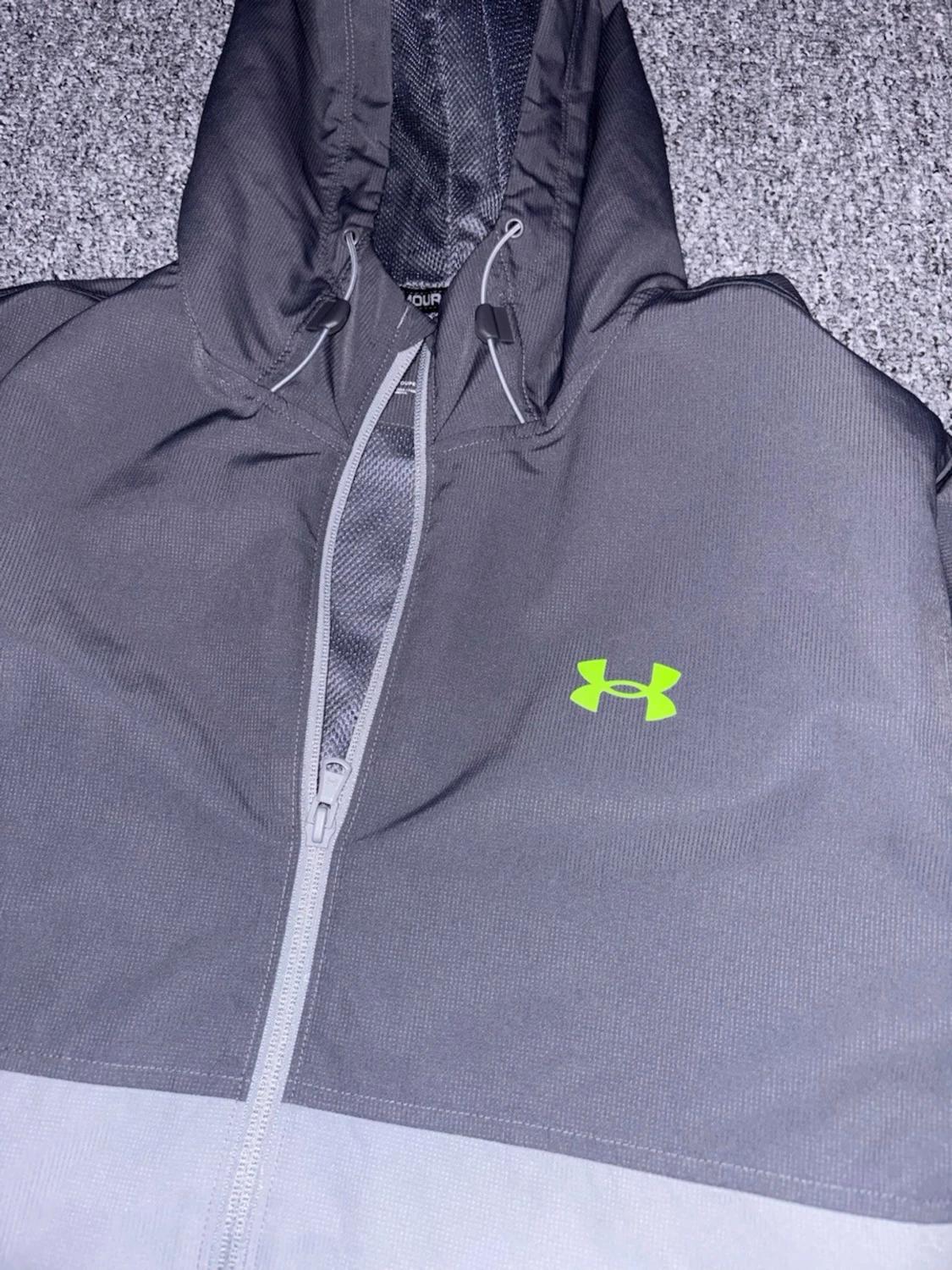 Grå windbreaker från Under Armour - 1