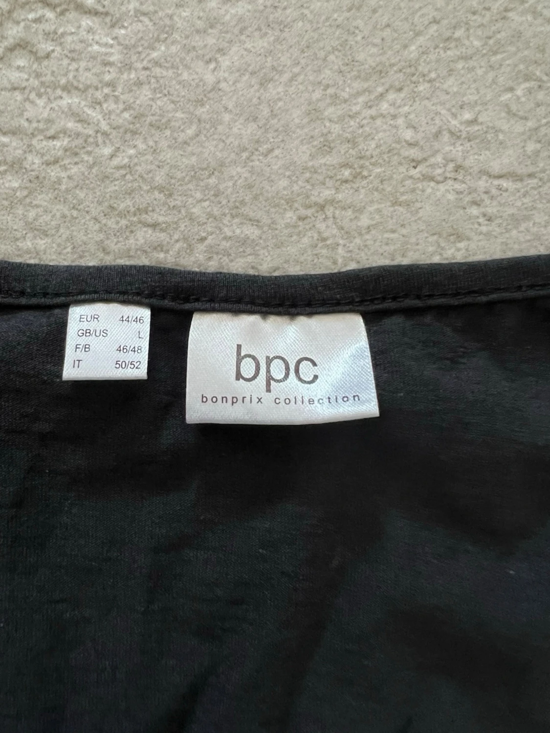 Svart klänning med spets från bpc storlek 44/46 - 3