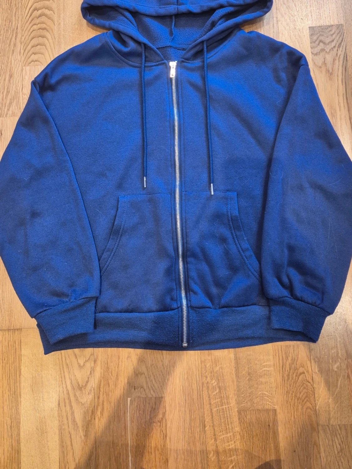 Mörkblå hoodie med dragkedja från SHEIN