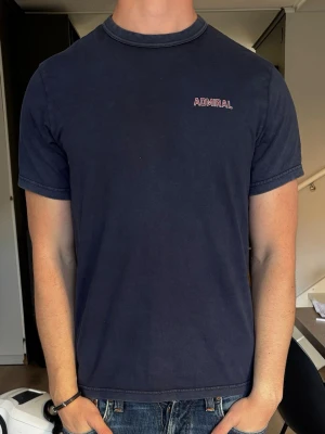 Vintage T-shirt - Riktigt fet T-shirt från märket Admiral || Tröjan är i nyskick || Strlk: M || Bara att skriva vid frågor och funderingar! 