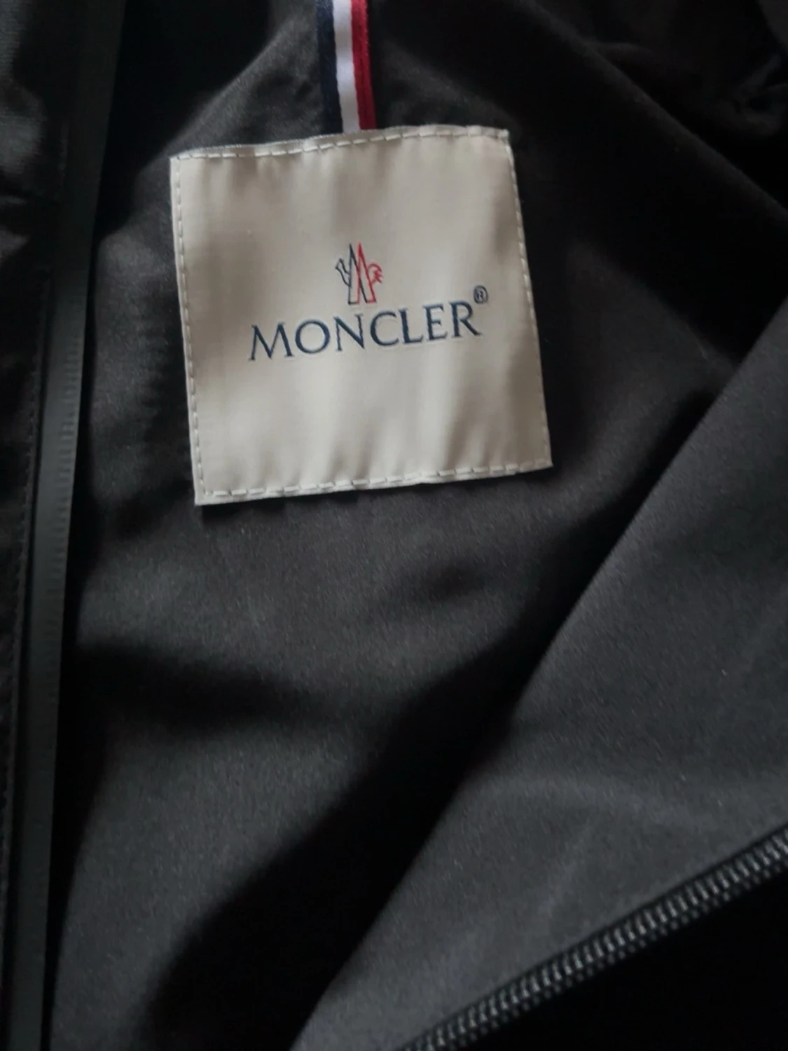 Svart Moncler vindjacka med huva - 2