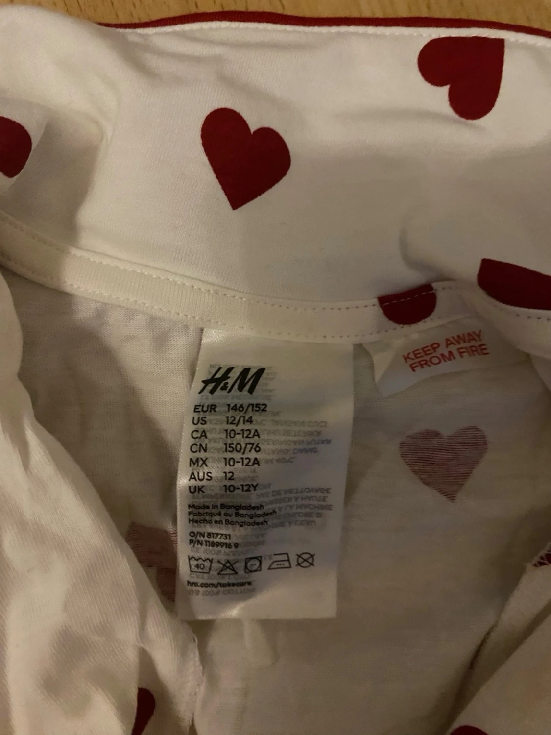 Vit pyjamaströja med röda hjärtan - 2