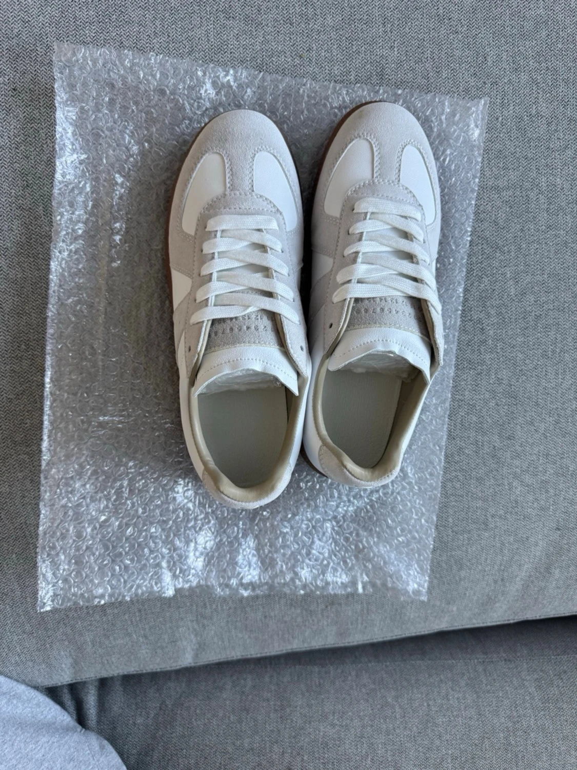 Vita Gats med beige mockadetaljer - 3