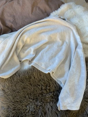 Gina poncho  - Använd en gång bra skick! 