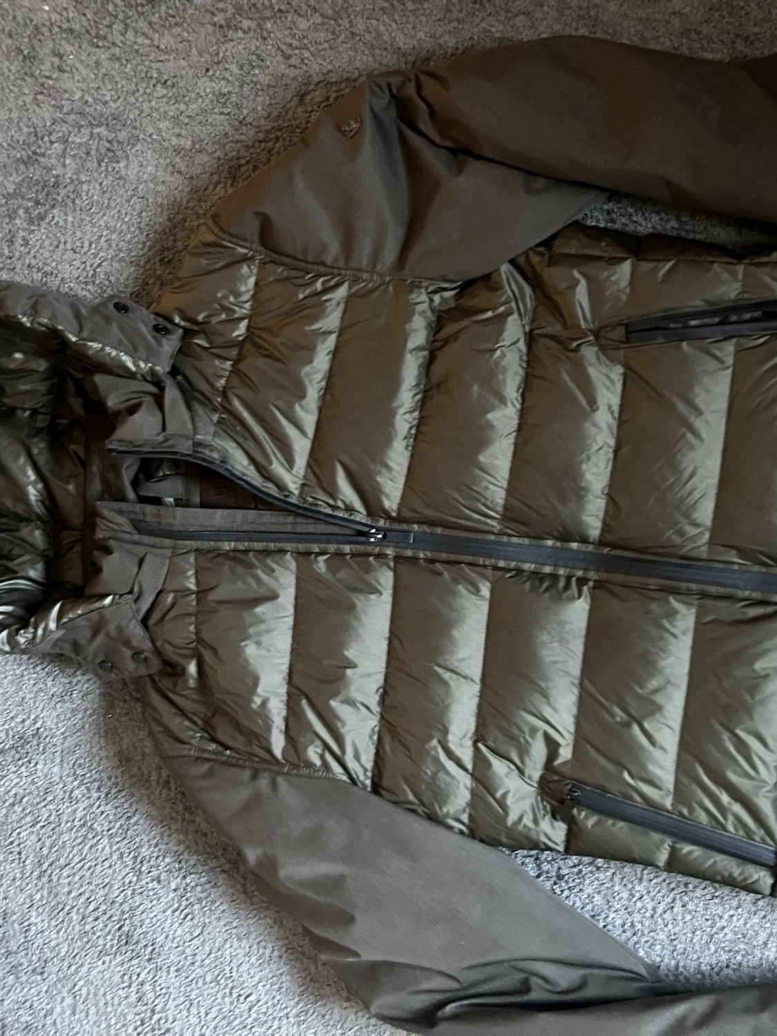 Olivgrön pufferjacka Massimo Dutti