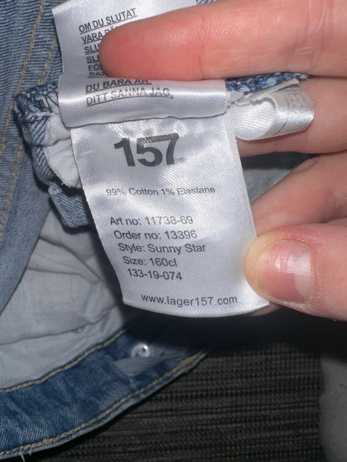 Blå jeansshorts med slitningar - 2