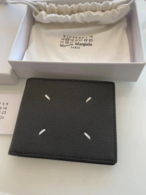 Maison margiela  - Väldigt fin plånbok från maison margiela i väldigt bra skick