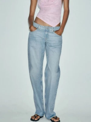 Lågmidjade jeans - Säljer nu mina favorit jeans från Zara. Så snygga! De är lågmidjade och raka i benen 💕