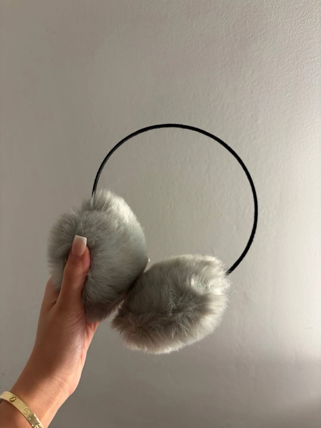 Grå fluffiga öronmuffar - 2