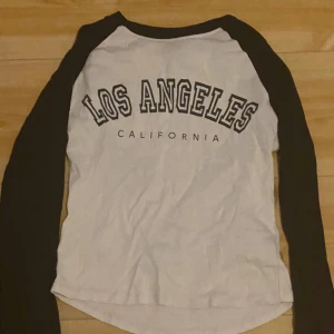 Please buy🙏🏾 - Långärmad tröja