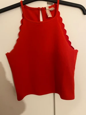 Röd topp - Röd topp som används fåtal gånger 