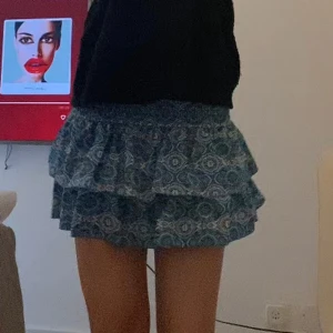 Kjol  - Skit snygg kjol med inbyggda shorts, perfekt till sommaren! 🥰