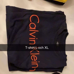 Calvin klein T-shirts - Bbra skick, välj storlek