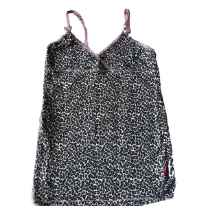 Leopard linne - Leopard linne med rosetter. Köparen står för frakten. Köpt är köpt.