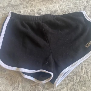 Mjuka shorts - Vans Small - Mjuka shorts - Vans Small