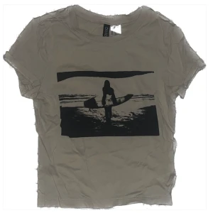 Tight t-shirt H&M - Thight kortare t-shirt från H&M