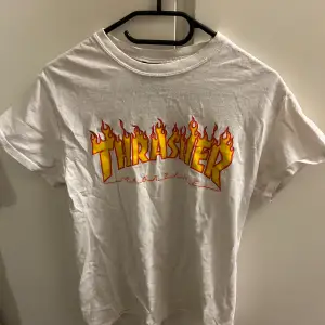 Säljer min thrasher t-shirt som inte används längre.