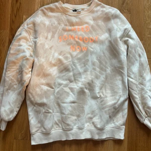 shawn mendez merch hm sweatshirt tröja - aldrig använd, köpt för något år sedan och har bara hängt i min garderob. för fler bilder eller frågor skicka ett meddelande <3 köp sker genom ”köp nu” eller swish :) 