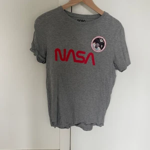 Nasa T-Shirt  - Bra skick