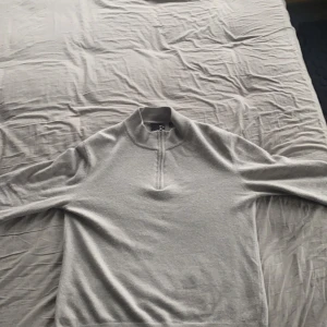 Kashmir Half zip Oscar Jacobsson  - Jätteskön Half zip från Oscar Jacobsson  Nypris 1500 Jag säljer för 750 