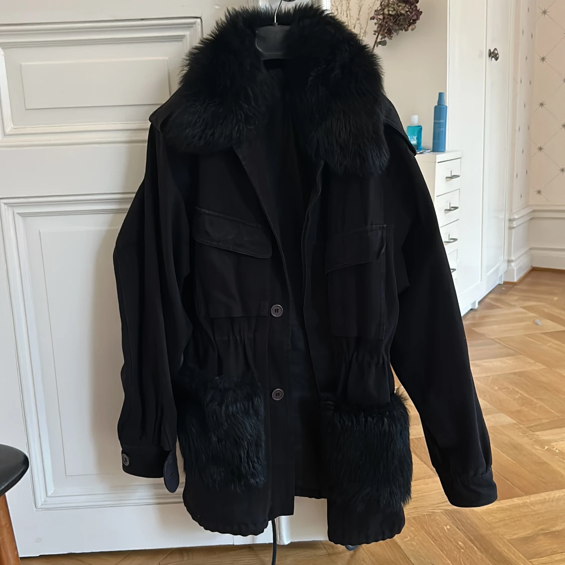 Custommade fur jacka svart